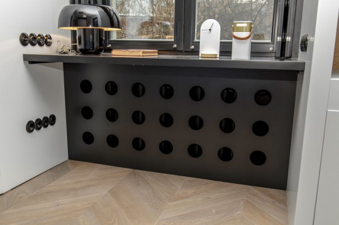 grate with round holes
