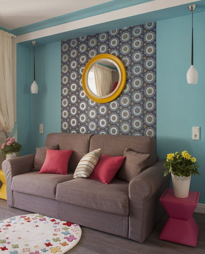 wallpaper insert on the wall