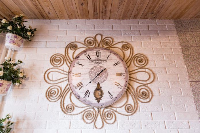 clock in the Provence style