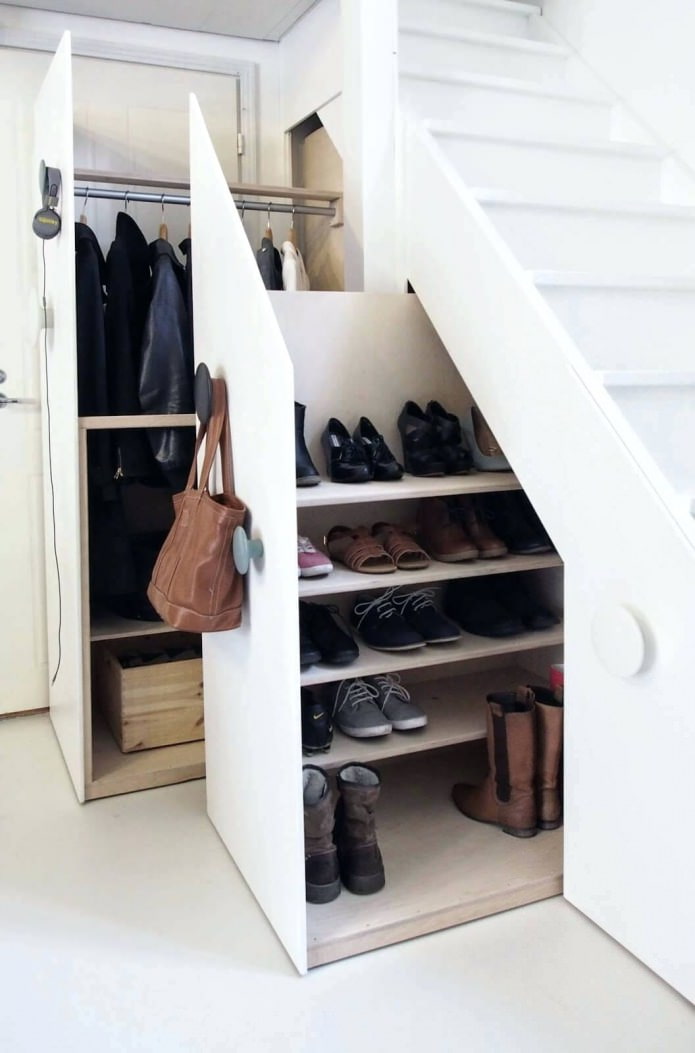 pull-out cabinets