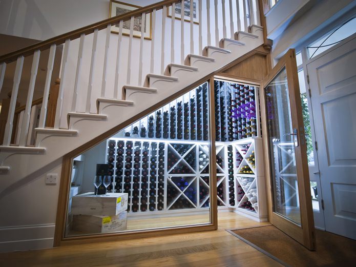 Wine cabinet