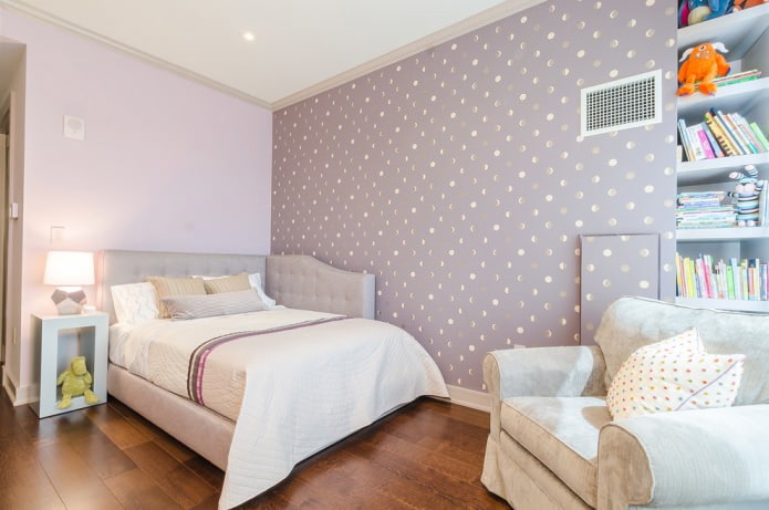 Monochromatic combination on the walls