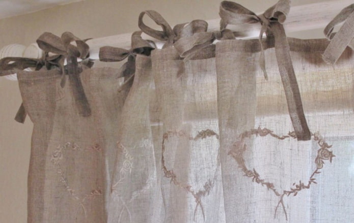 curtain with bow ties