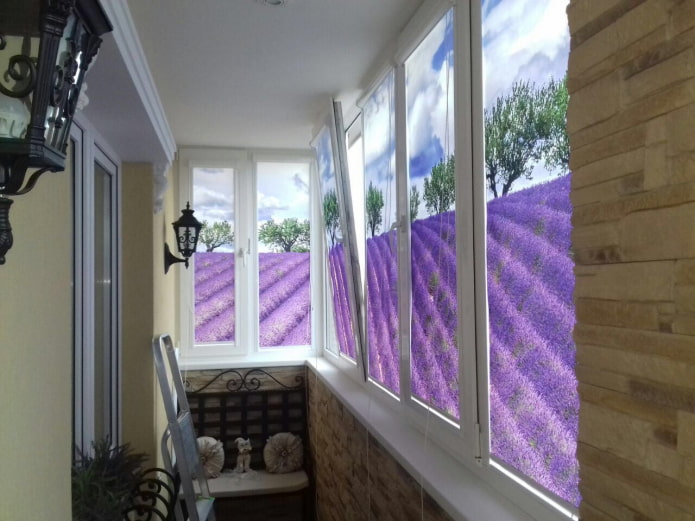 3D roller blinds with images of Provencal fields