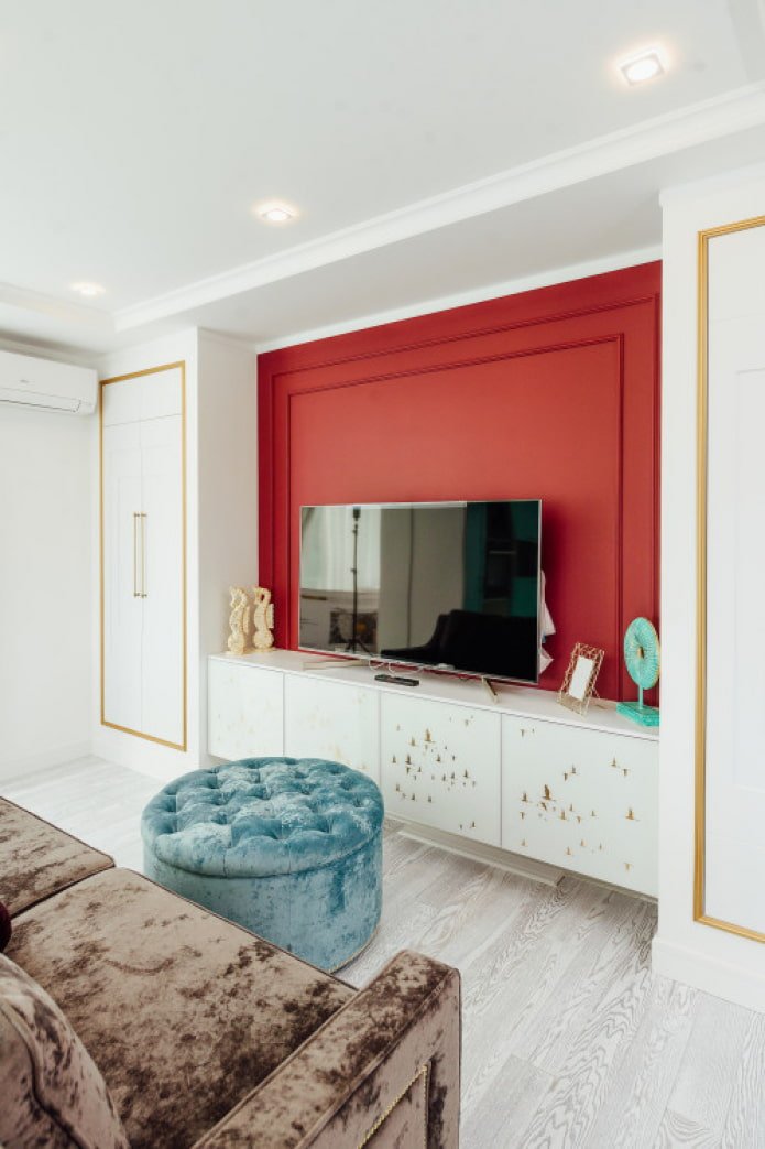 bright wall behind the TV