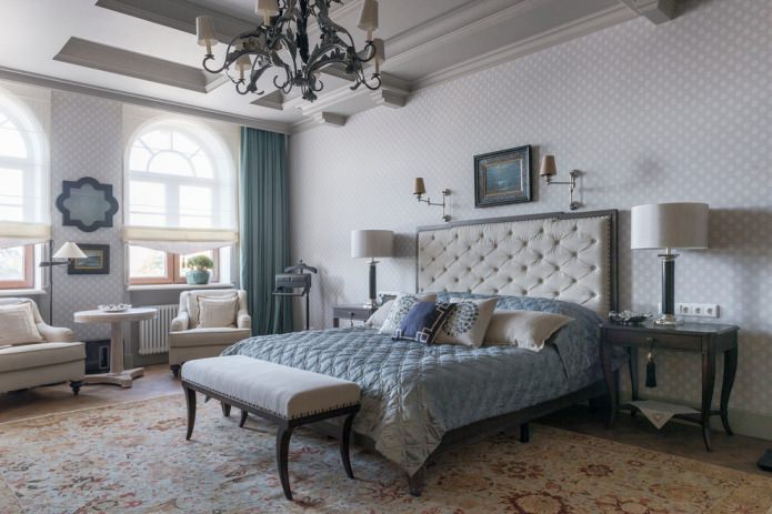 Classic bed
