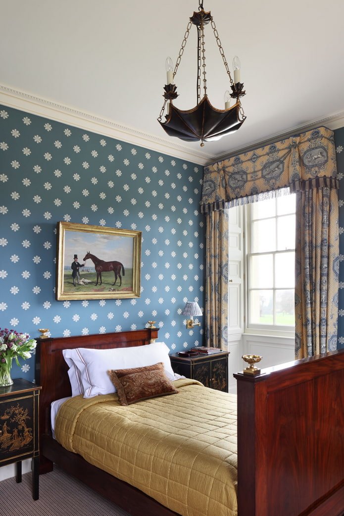 small bedroom in English style