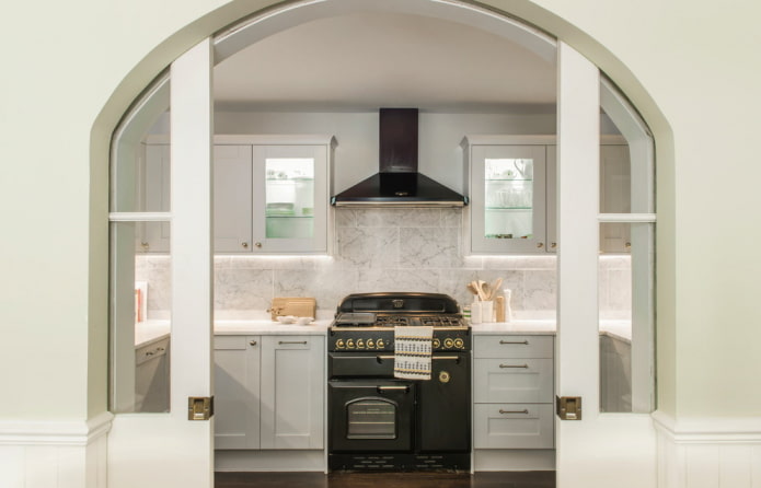 arch design in the kitchen interior