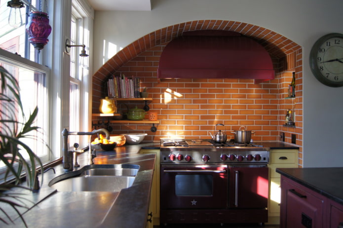 decorative arch in the kitchen interior