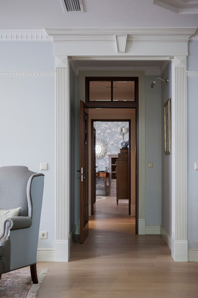 doorway with moldings