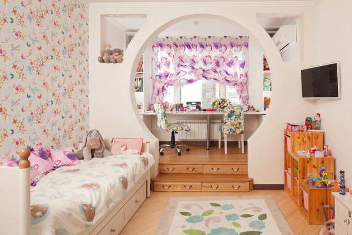 unusual arch in the nursery