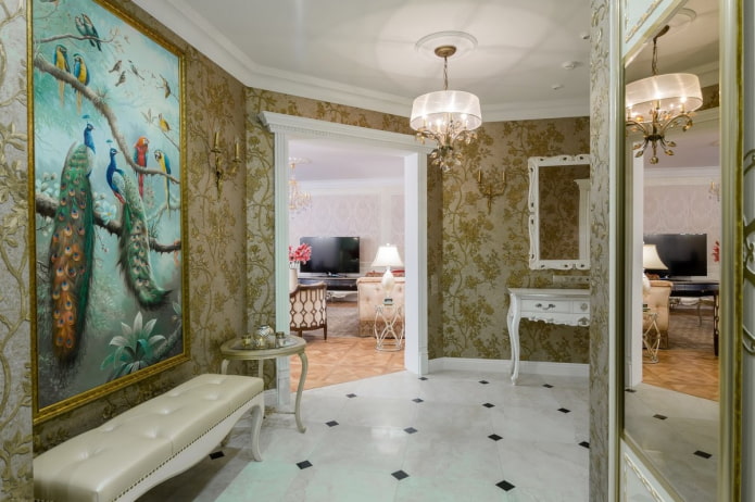 arch in the interior of the hallway in a classic style