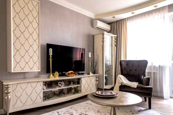 Wall in TV area 