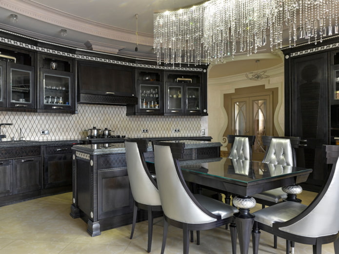 luxurious chandelier in the kitchen