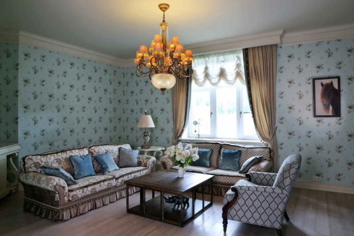 Austrian curtains in the hall