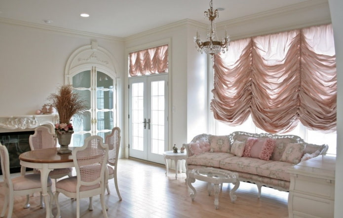 Austrian curtains in a classic style
