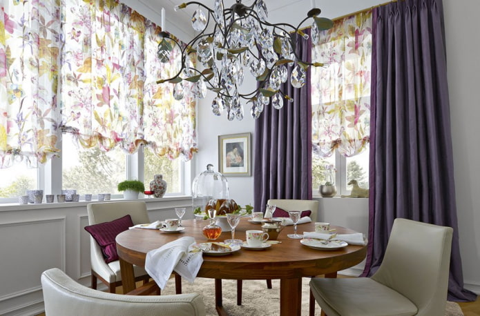 Austrian curtains with a floral pattern
