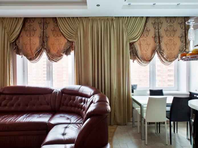 Austrian curtains with patterns