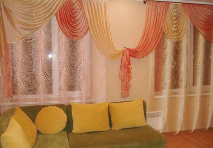 Austrian curtains made of threads