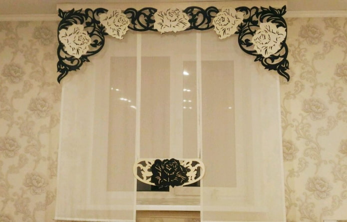 lambrequin with flowers in the interior