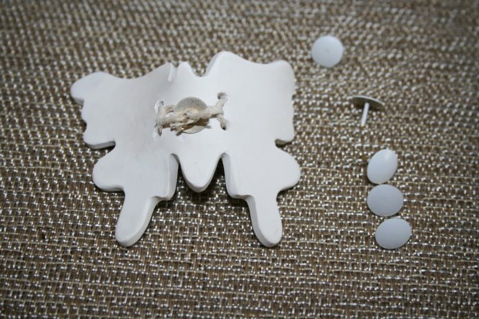 how to attach butterflies to the wall