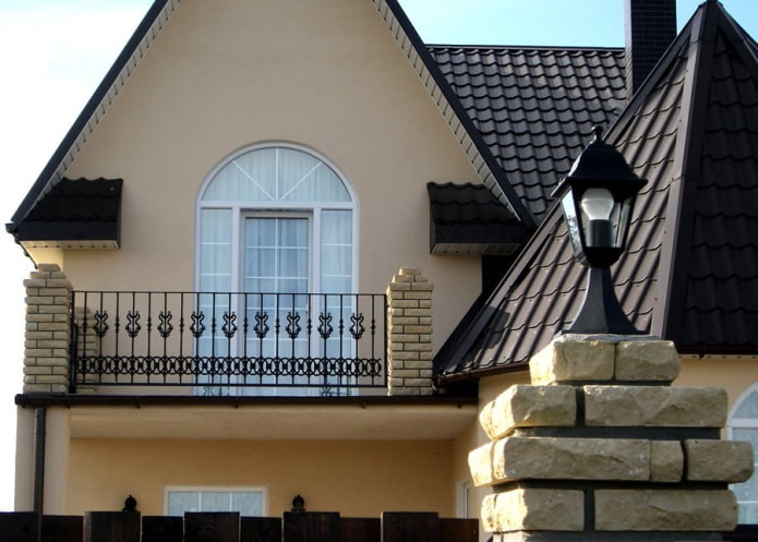 house project with an open balcony