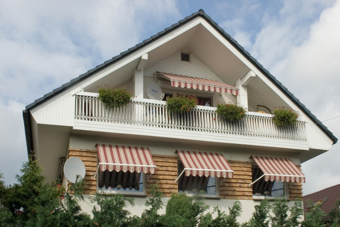 balcony with a canopy in a private house project