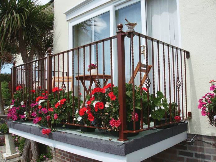 balcony design in a private house project