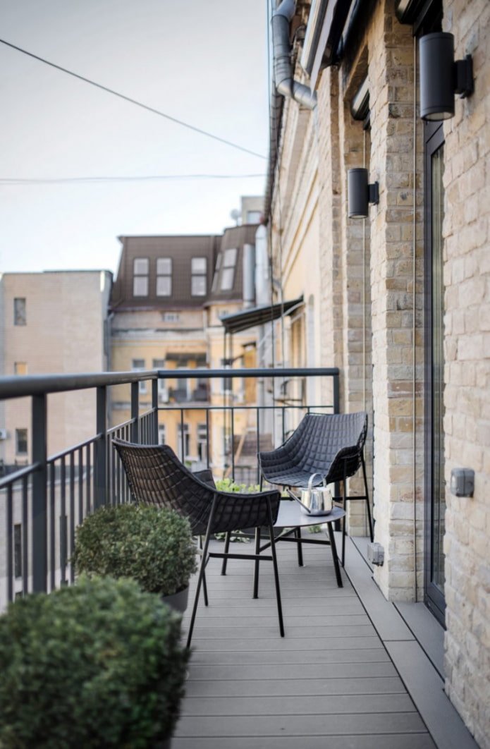 Minimalistic balcony design