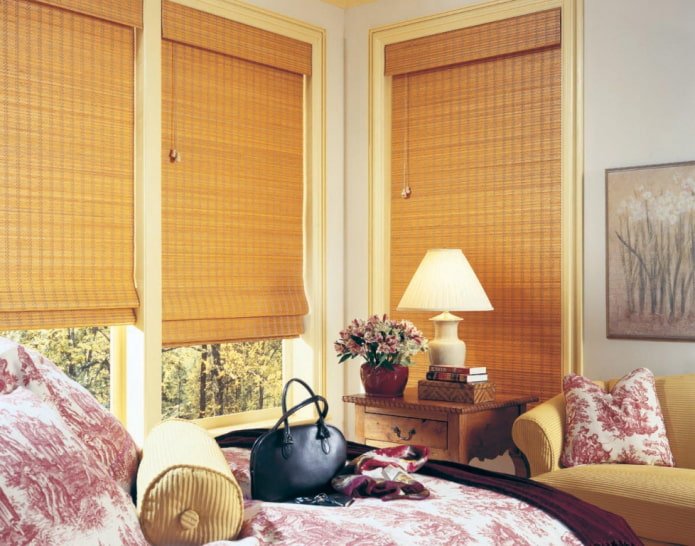 Roman blinds made of bamboo in the interior