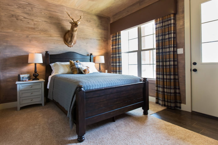 hard lambrequin in the bedroom interior