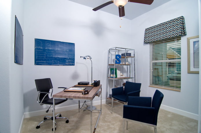 hard lambrequin in the interior of the office