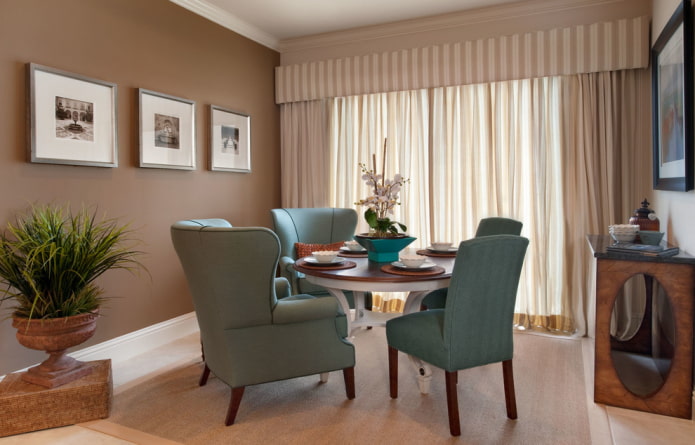 straight rigid lambrequin in the dining room