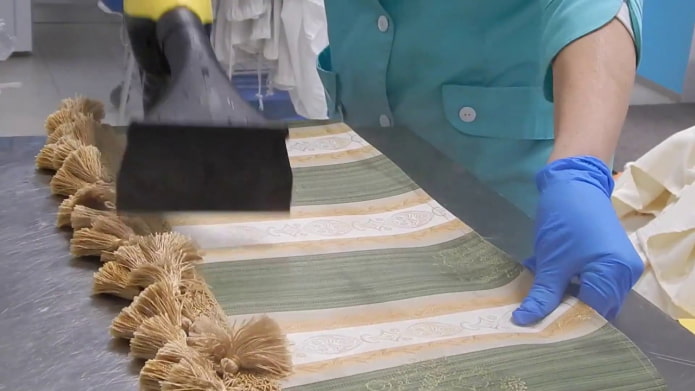 cleaning a hard lambrequin