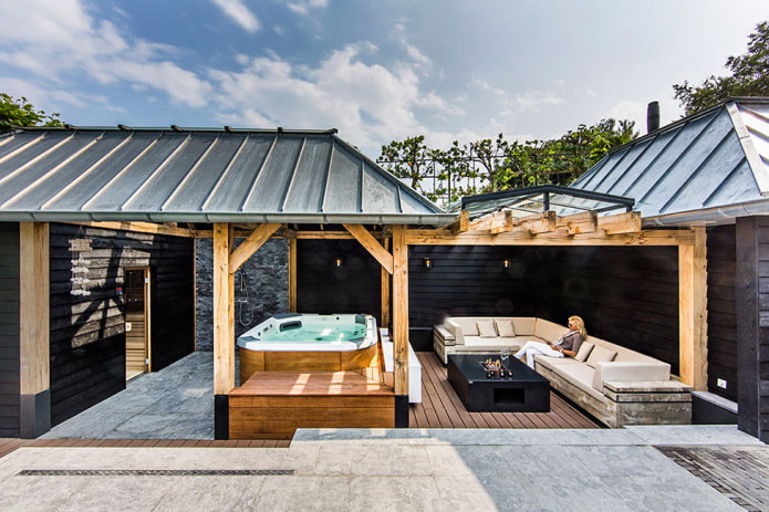 Terrace with a jacuzzi