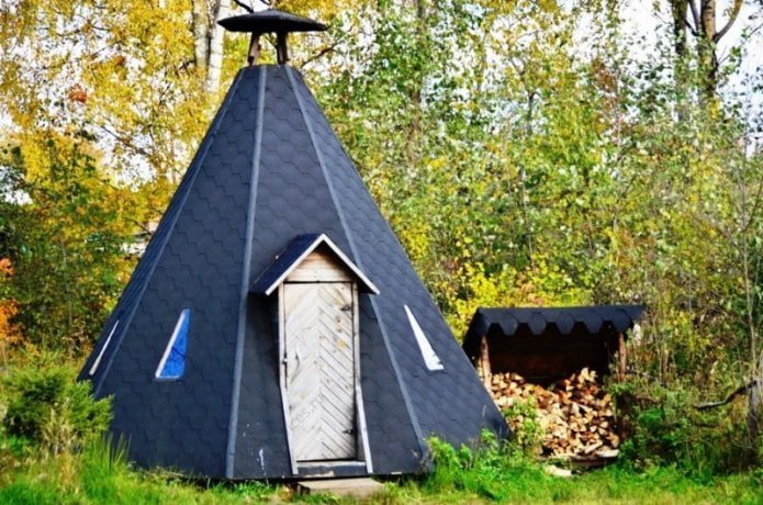 pyramidal roof