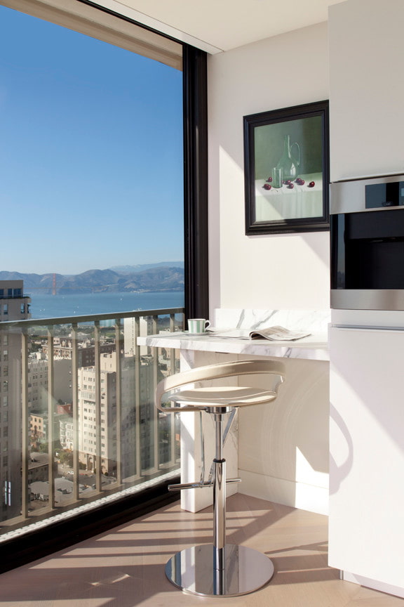 bar counter in the corner of the balcony