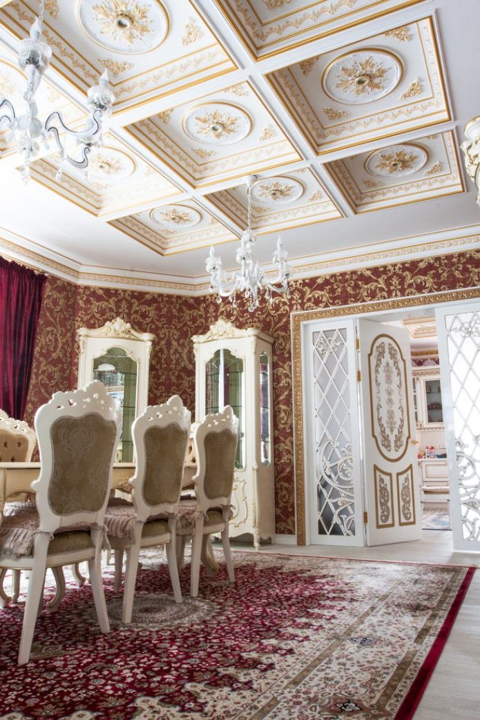 baroque ceiling decoration