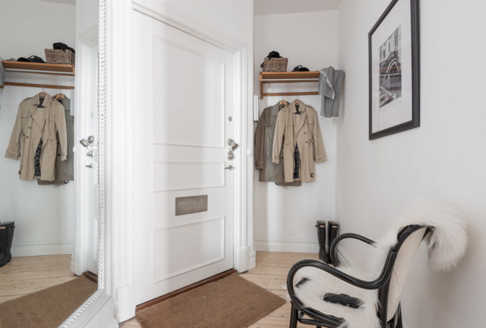 white entrance doors in the interior