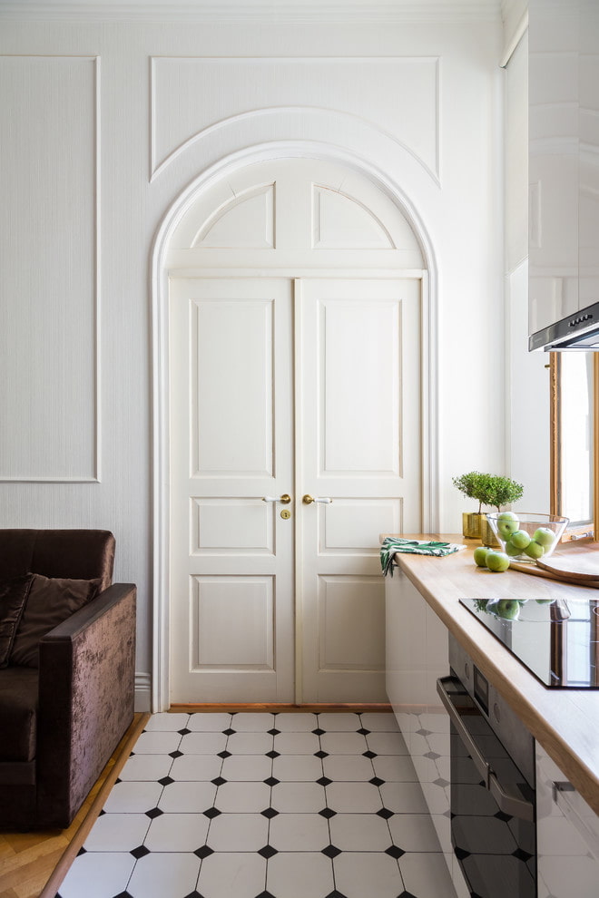white double doors in the interior