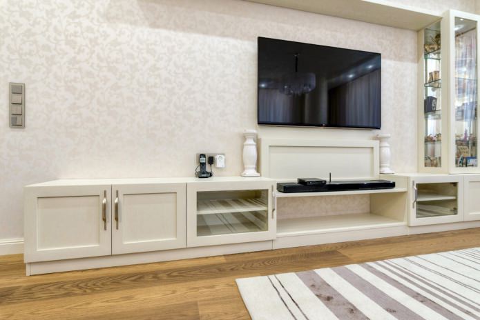 white wallpaper in living room design
