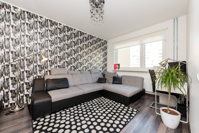 Black and white wallpaper in the living room