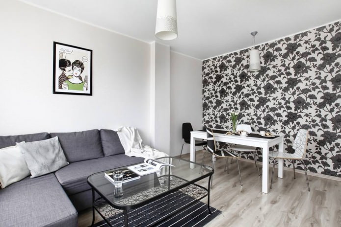 combined wallpaper in the living room