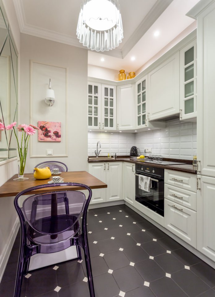 lighting in the kitchen with a white set