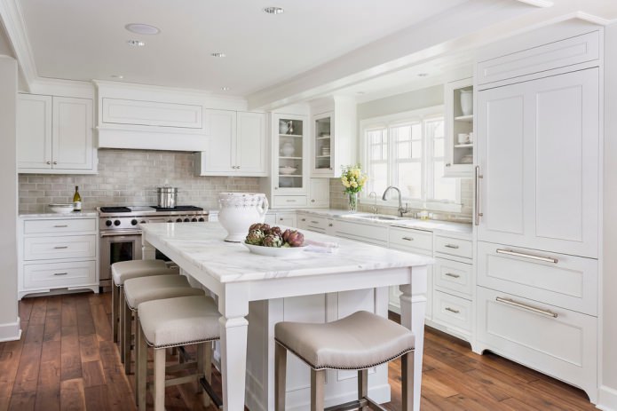 corner set with a dining table-island