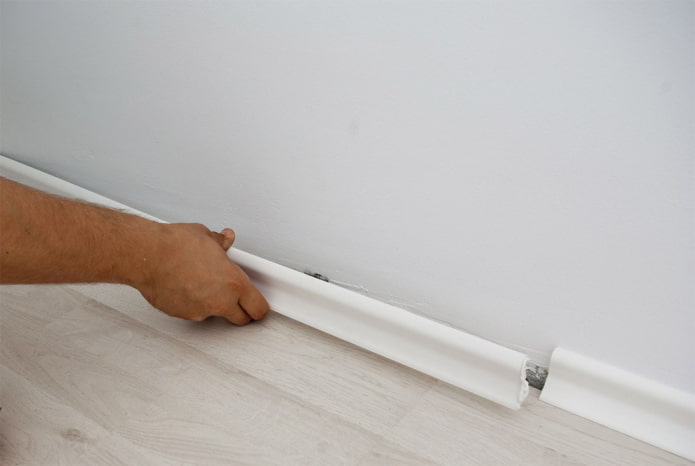 skirting board