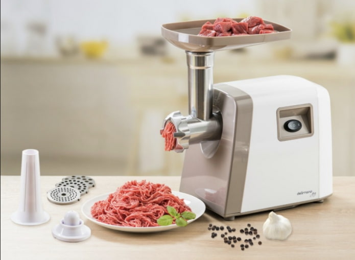 Electric meat grinder