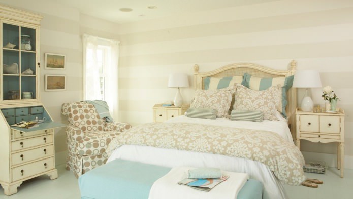 striped wallpaper in light colors
