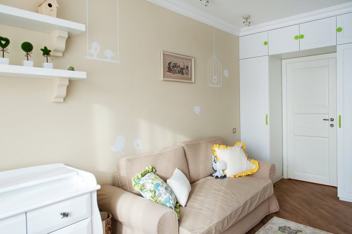 beige wallpaper with a pattern in a child's room