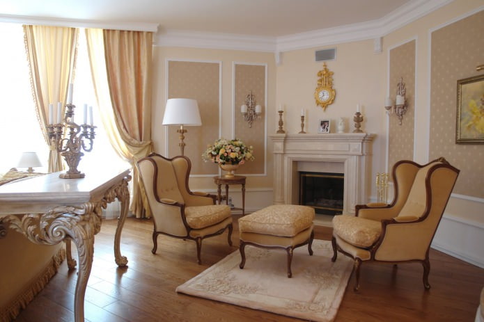wallpaper framing in moldings